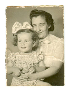 Photo of Madga Szasz with her daughter Emilia