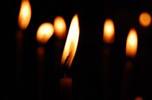 candle-light-burning1107